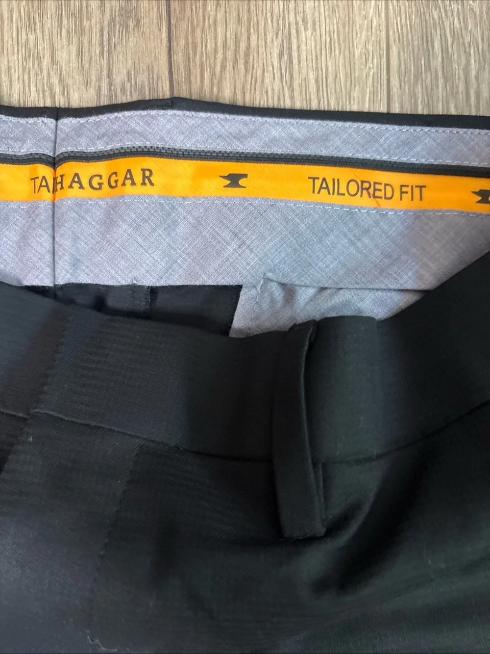 Haggar Mens Tailored fit Dress Pants Size 34W/32L Black Solid